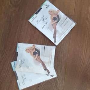 NWT... DIAMOND LEGS pantyhose.    #3466